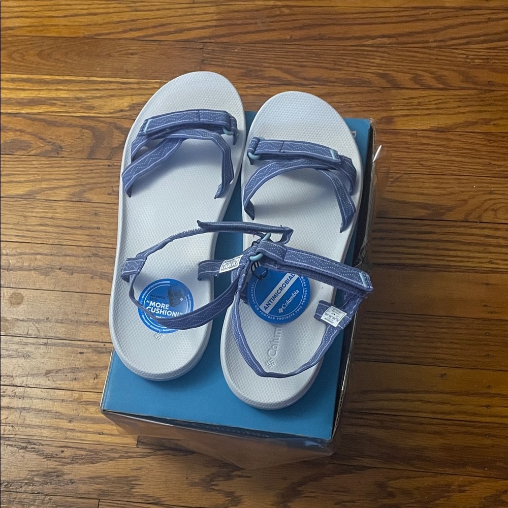 Columbia White and Blue Sandals